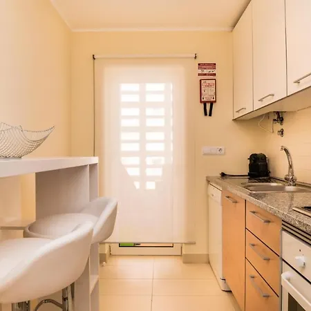 New !! Two Bedroom - Banda Musical Red *