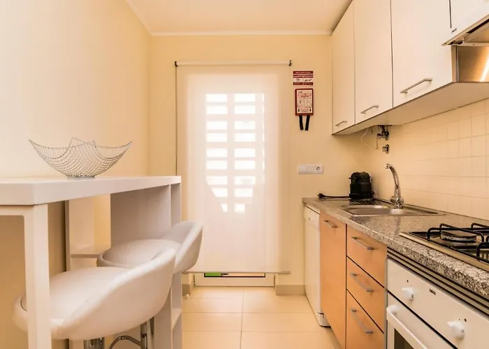 New !! Two Bedroom - Banda Musical Red *